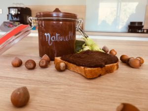 Lire la suite à propos de l’article Pâte à tartiner au chocolat et aux noisettes.