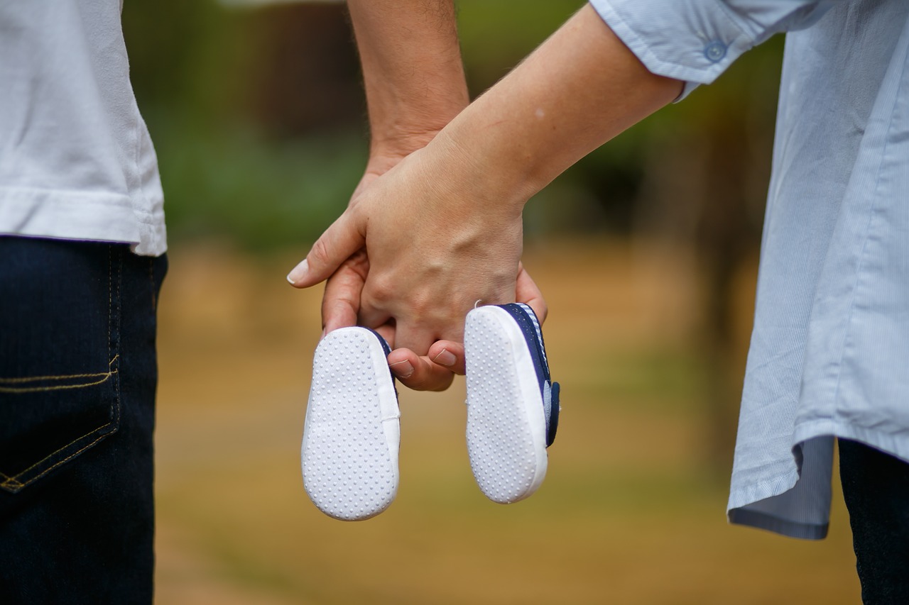 couple avec chausson bébé